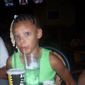 Meet your Posher, Jamaysa